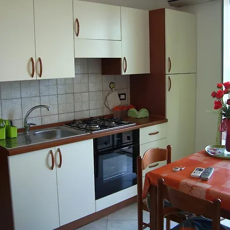House Oleandro Borgorosso Guardavalle